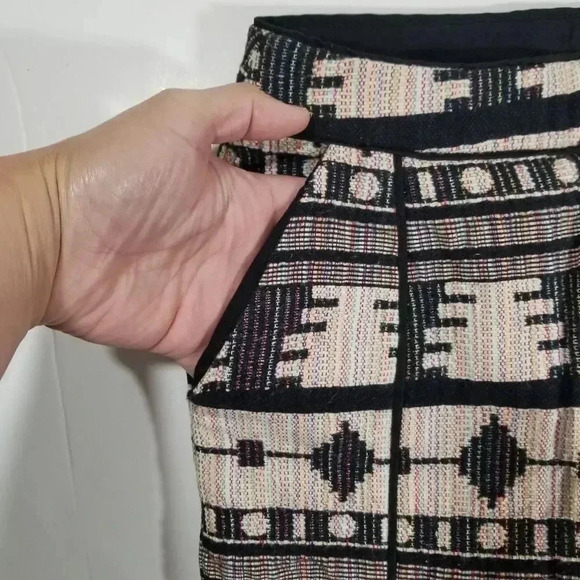 {See U Soon} Aztec Print Shorts - Picture 4 of 9